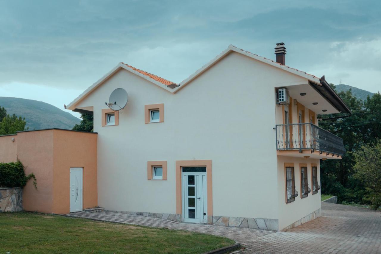 Holiday Home Rozic - Villa With Private Seasonal Heated Pool Мостар Экстерьер фото