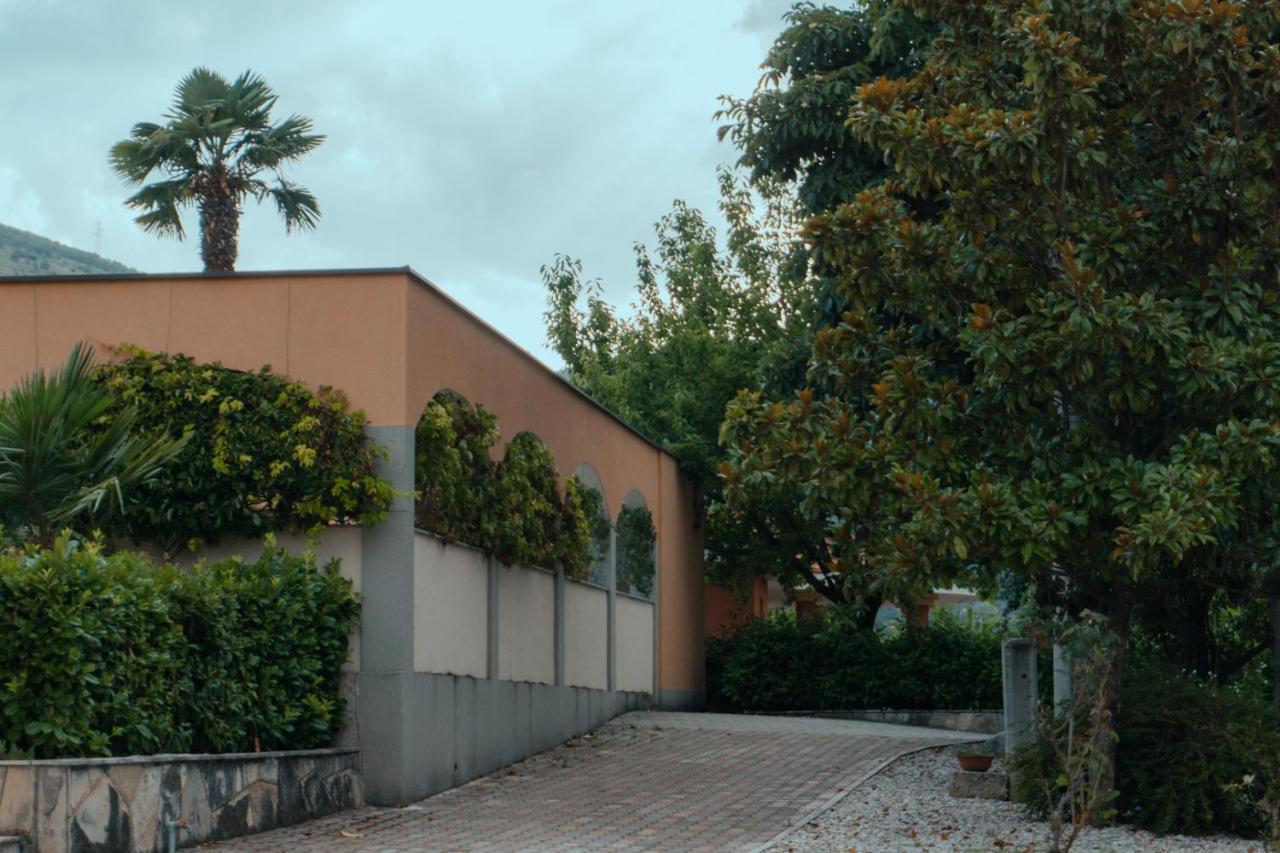 Holiday Home Rozic - Villa With Private Seasonal Heated Pool Мостар Экстерьер фото