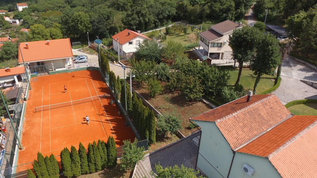 Holiday Home Rozic - Villa With Private Seasonal Heated Pool Мостар Экстерьер фото